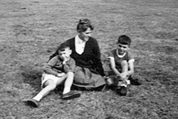 Andreas met Louisa Dheer en Franz een andere Poolse jongen
